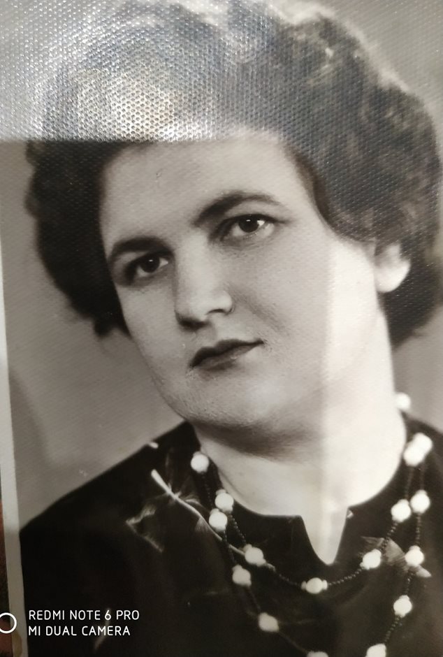 Жукова (Савина) Валентина Васильевна